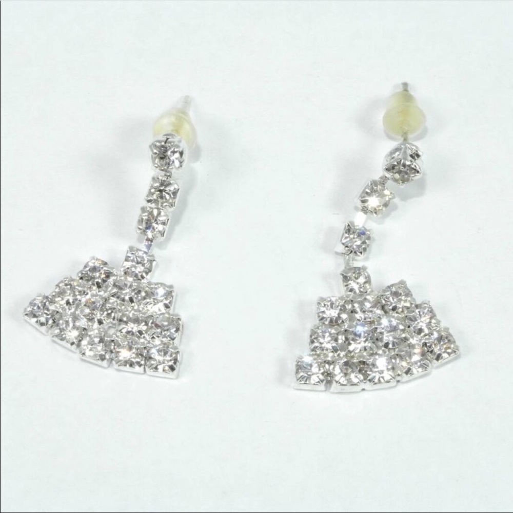 Beautiful Rhinestone Earnings (1 pair) - Picture 2 of 4